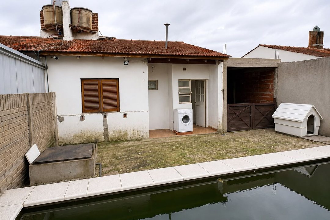 CASA EN VENTA LA PLATA 2 DORMITORIOS APTO CREDITO