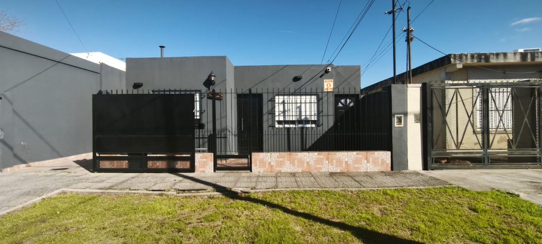 VENTA CASA 3 AMB COCHERA QUINCHO PASO DEL REY