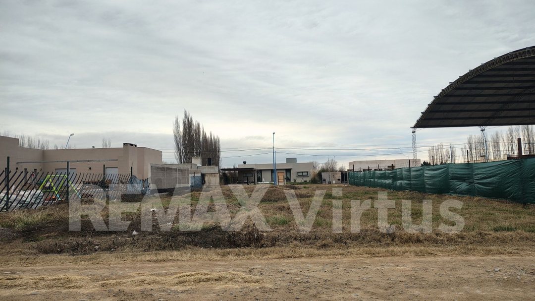Lote de 800 m2 en barrio Vista Barda  General Roca