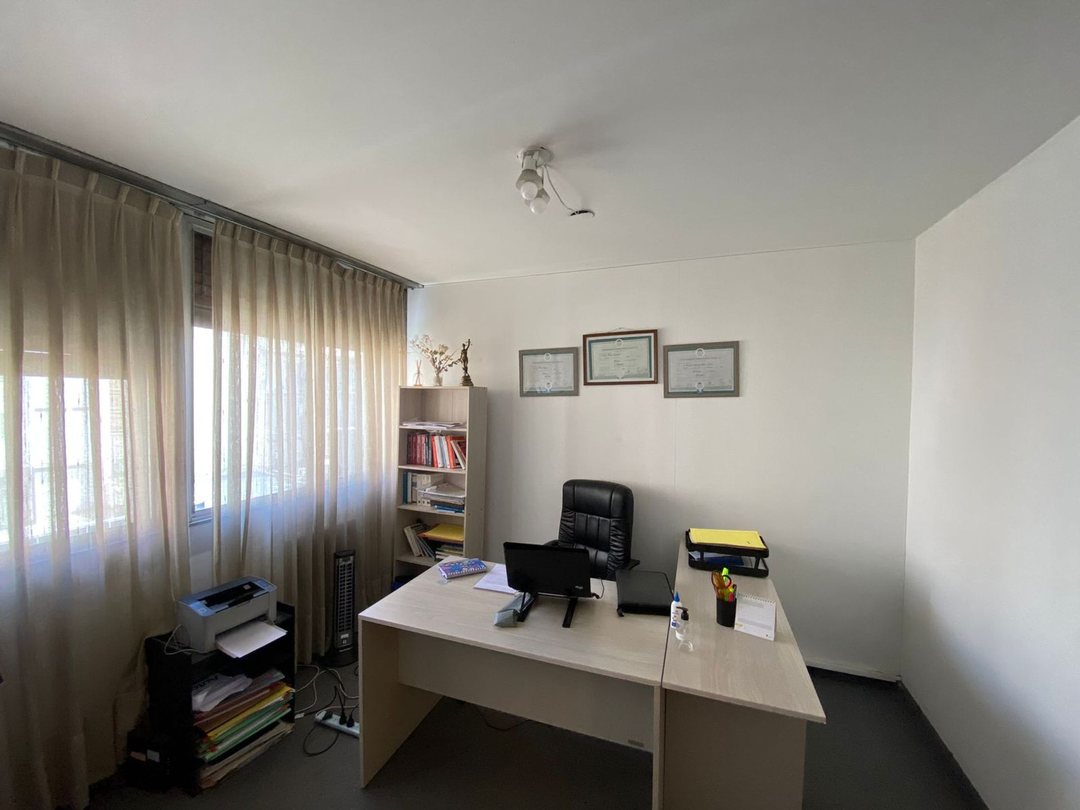 Venta Oficina 2 privados/kichenette/baño 45 mts