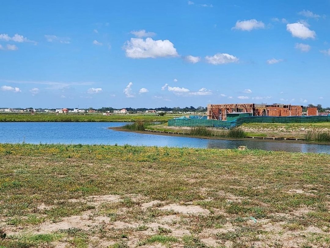 VENTA LOTE PUERTOS BARRIO AMARRAS AL AGUA