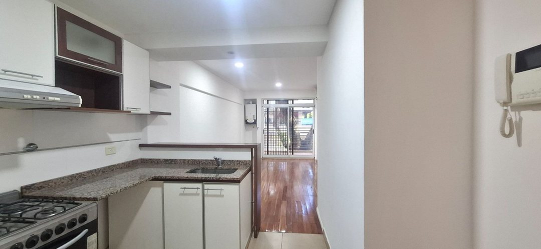 Alq 2 amb Belgrano Balcon, Amenities, baulera