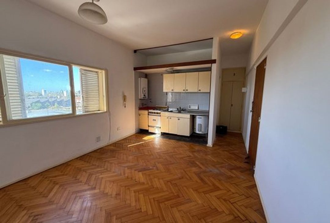VENTA MONOAMBIENTE LINIERS EXCELENTE UBICACION