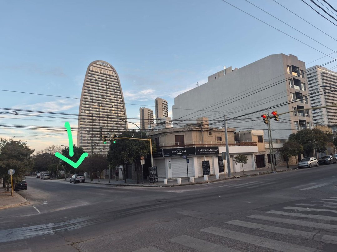 VENDE CASA A DEMOLER APTA PARA DESARROLLO