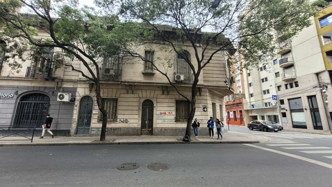 Venta Casa en PH al frente Planta Baja