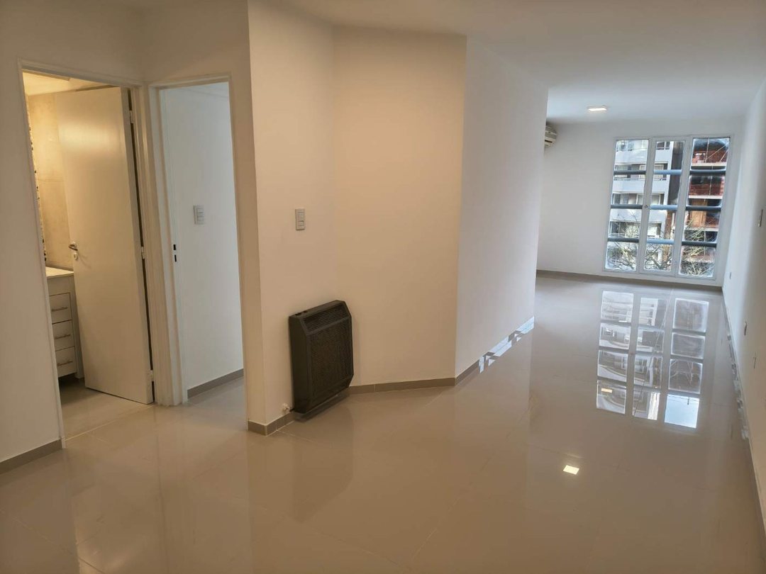 DEPARTAMENTO UN DORMITORIO CON BALCON EN NUEVA CBA