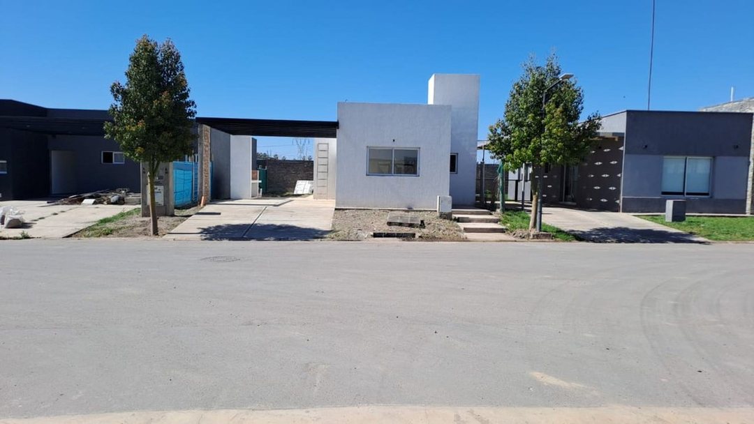 Casa en venta en barrio  Cortaderas 3 a estrenar