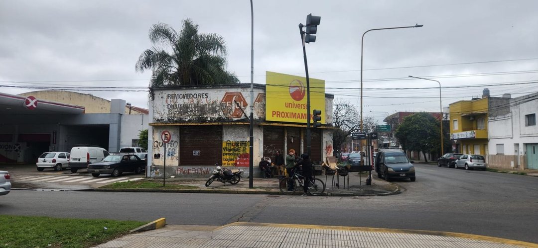 SE VENDEN 2 CASA A REFACCIONAR