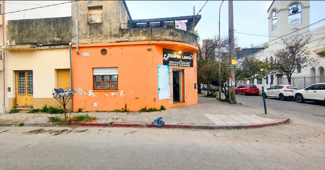 VENTA LOCAL COMERCIAL A METROS DE AV DUARTE QUIROZ