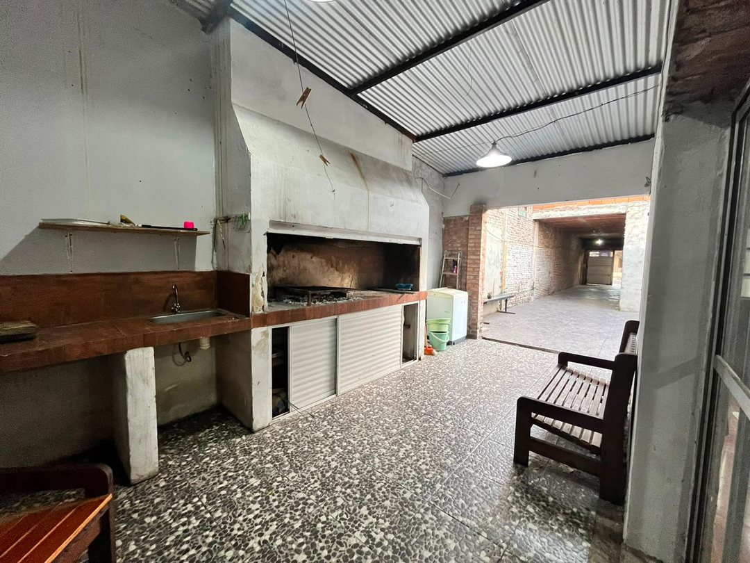 CASA 3 DORMITORIOS VENTA BARRIO BELGRANO COCHERA