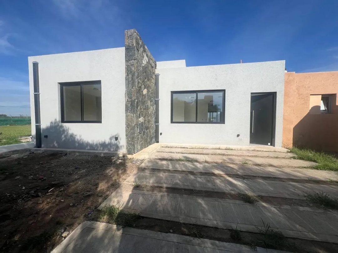 VENTA CASA A ESTRENAR EN DOCTA 2 D Y ESCRITORIO