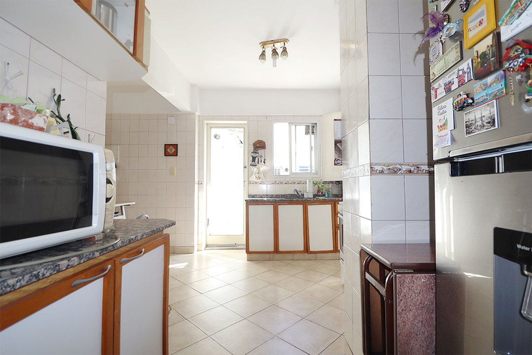DEPARTAMENTO VENTA 4 AMBIENTES  2 BALCONES FLORES