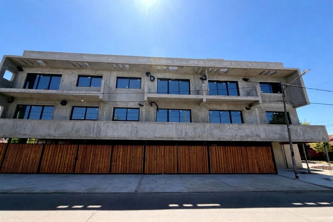 PILAR VENTA 2 AMBIENTES COCHERA SUM -  A ESTRENAR