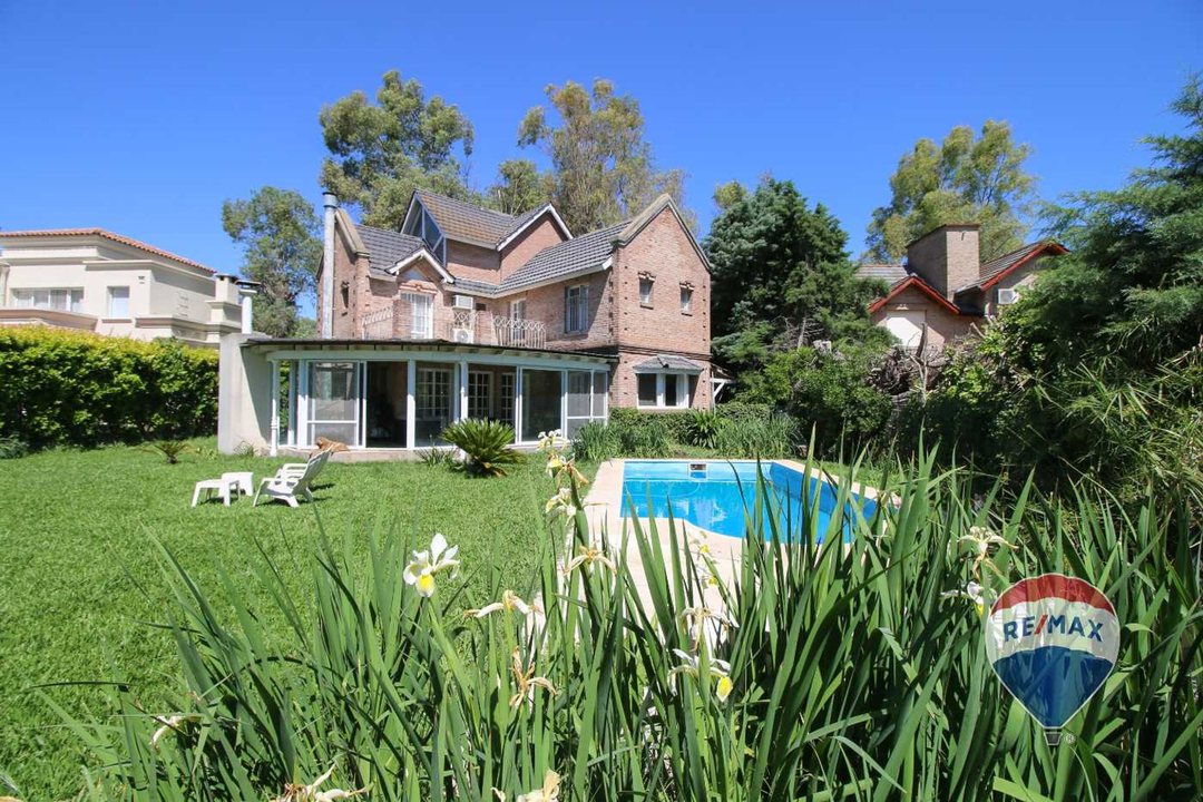 Casa amoblada en alquiler en  Pilar del Lago C.C