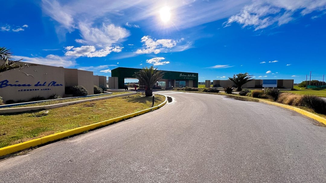 VENTA LOTE 700m2 COUNTRY BRISAS DEL MAR