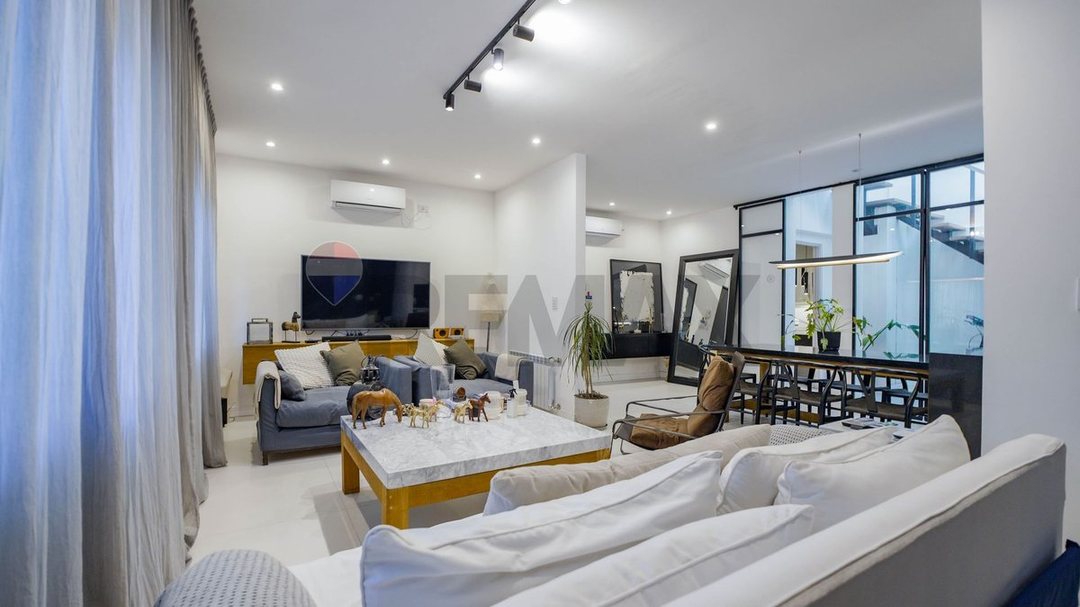 VENTA PH 3 AMB. EN PALERMO CON TERRAZA Y PARRILLA.