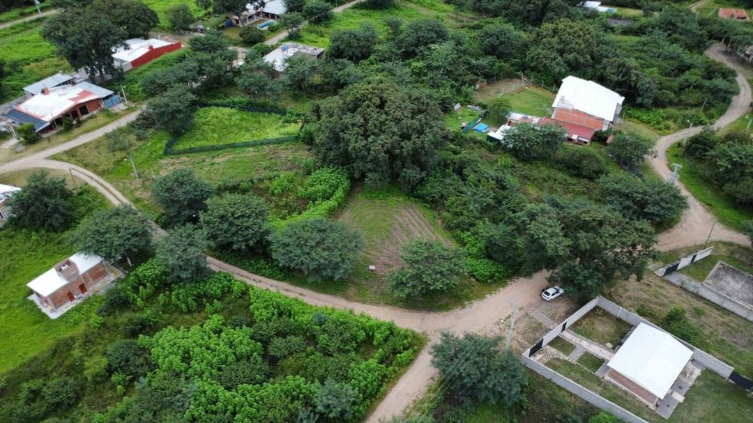VENTA TERRENO ESQUINA BOSQUES CEIBAL 1 600 m²