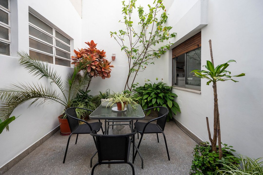 DPTO EN VENTA 5 AMB EN FLORES CON PATIO Y PARRILLA