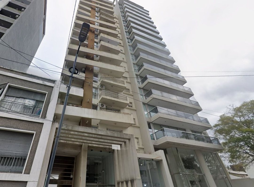 Dpto  2 amb Fte c/balcón en venta Lomas centro