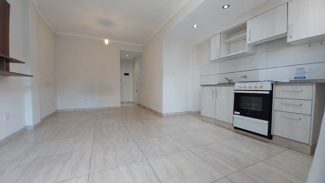 VENTA MONOAMBIENTE C/ BALCON UBICADO EN CASEROS
