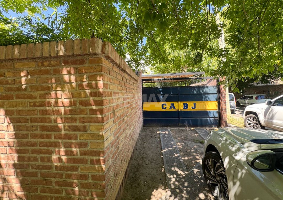 CASA + DEPTO EN VENTA - JARDINES DEL REY