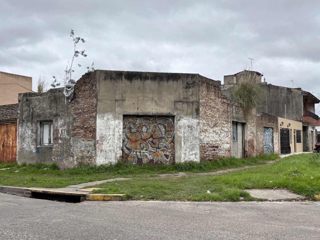 VENTA LOTE CON CASA A RECICLAR EN TIGRE