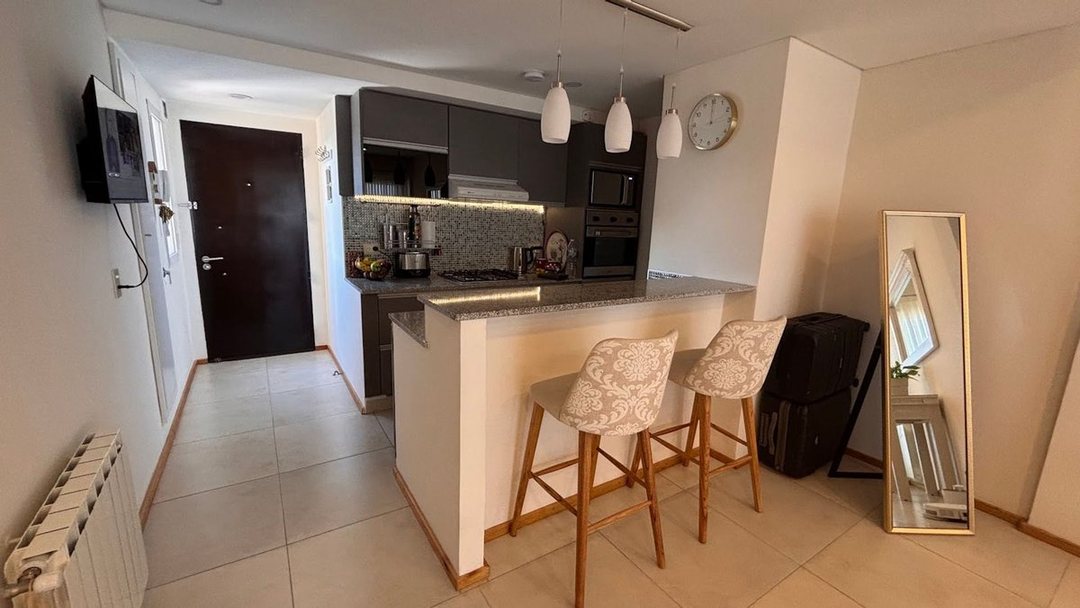 DEPTO 3 AMB BALCON COCHERA QUILMES EN VENTA