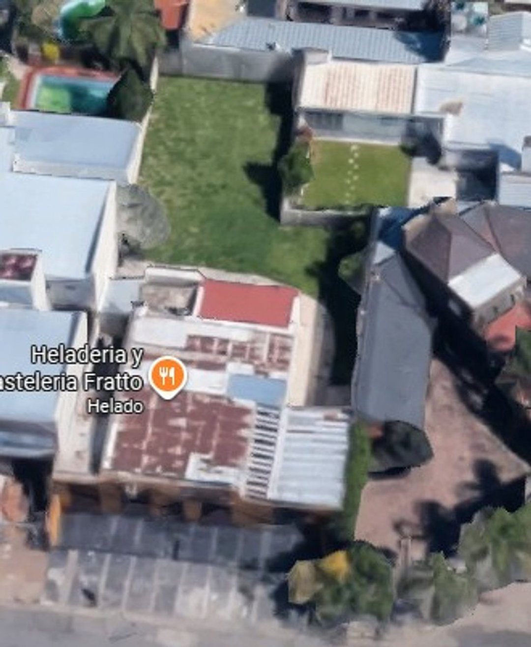 Terreno de grandes dimensiones sobre Costanera.