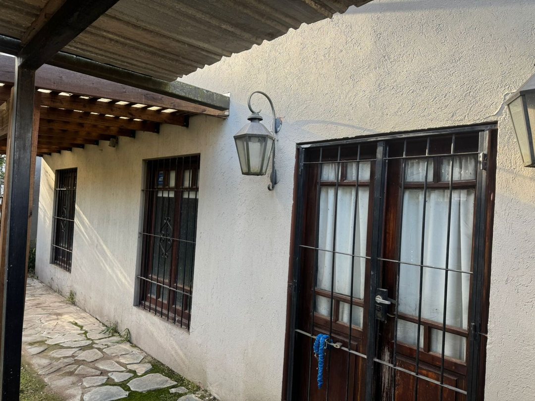 VENTA CASA 3 DOR. GRAL. RODRIGUEZ APTA CREDITO