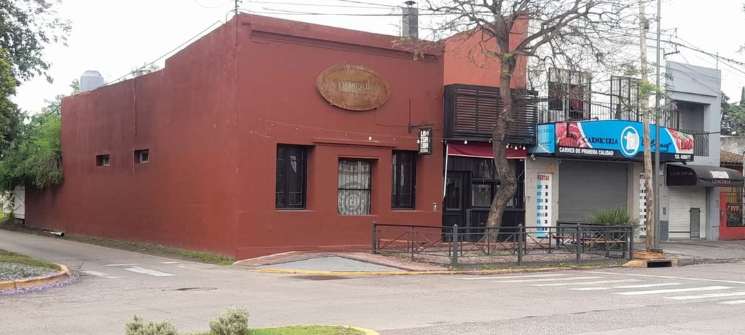 VENTA LOCAL LUJAN AV. CASEY 587 ESQ. 500M 170 CUB.