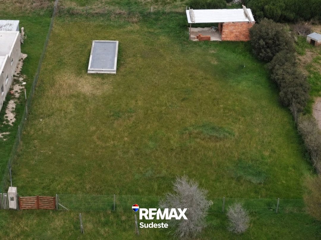 Venta Lote con Pileta + Estructura para baños