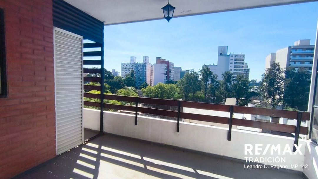 Departamento Venta 2 dorm c/coch. Microcentro Rcia