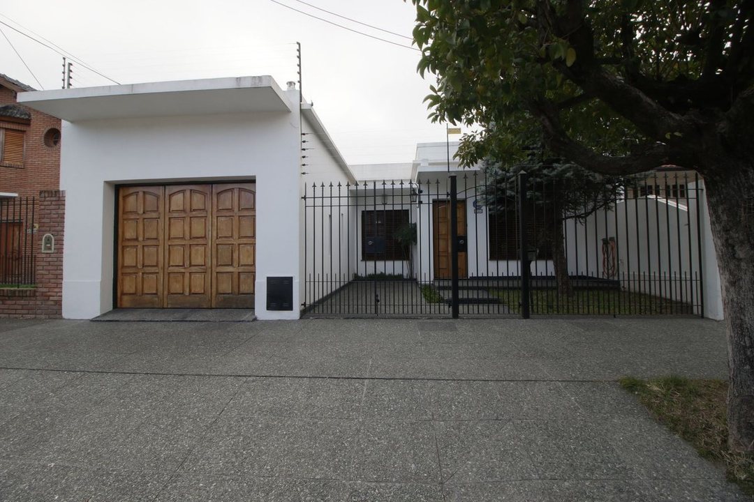 VENTA CASA 4 AMBIENTES LOTE PROPIO RAMOS MEJIA