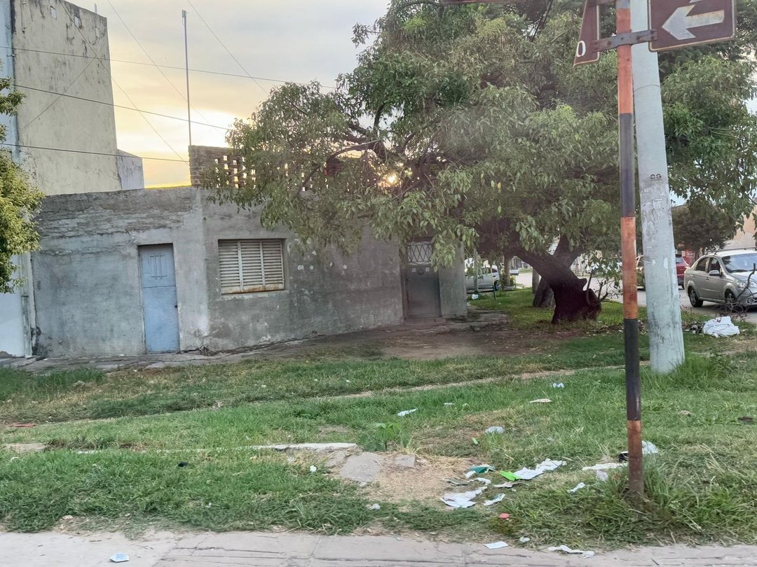 Venta casa sobre avenida