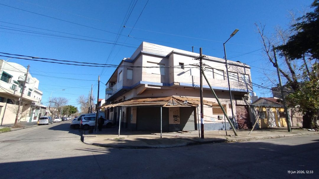 VENTA - LOCAL +2 DTOS. A TERMINAR , IDEAL INVERSOR