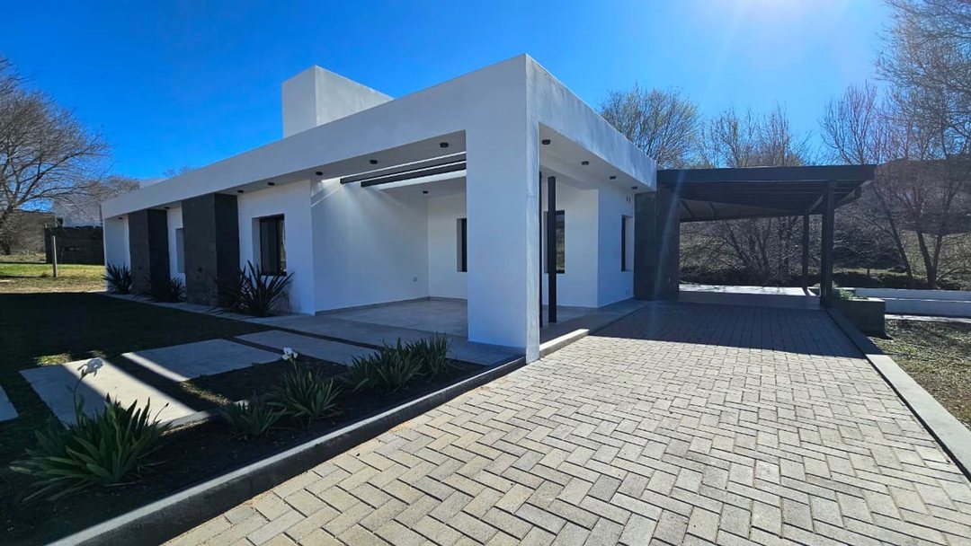 VENTA EXCLUSIVA CASA /ESTRENAR ALTOS DE CARLOS PAZ