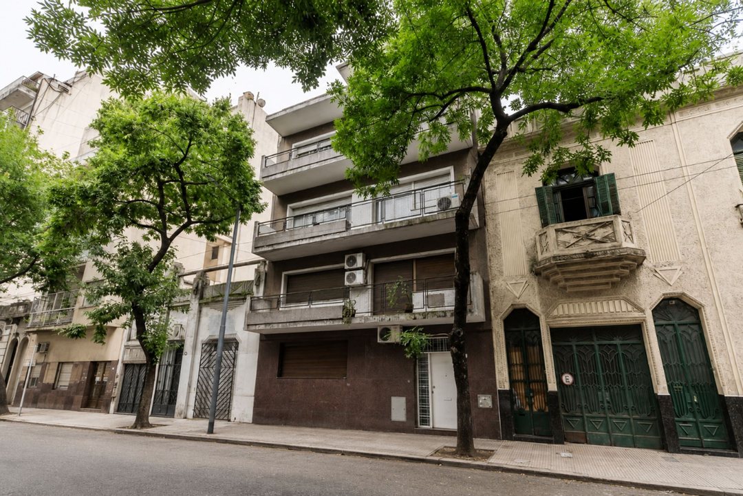 VENTA PH 5 AMBIENTES CONSTITUCION SIN EXPENSAS