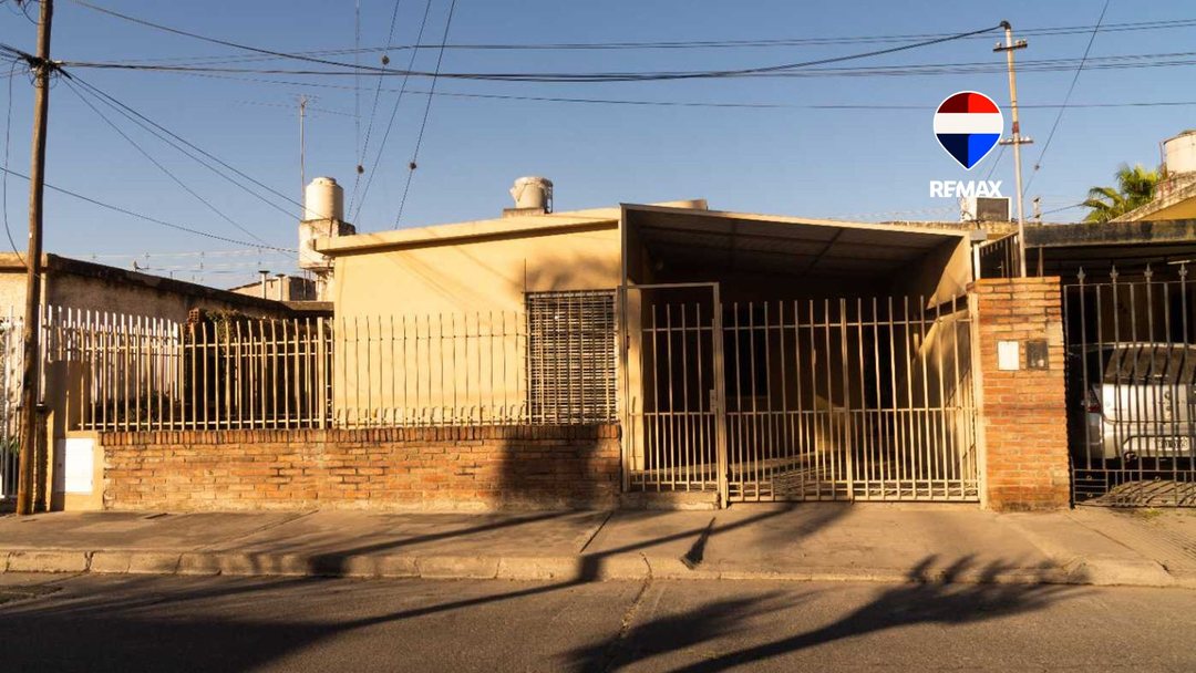 CASA EN VENTA ZONA SUR APTA CREDIT0 3 DORM