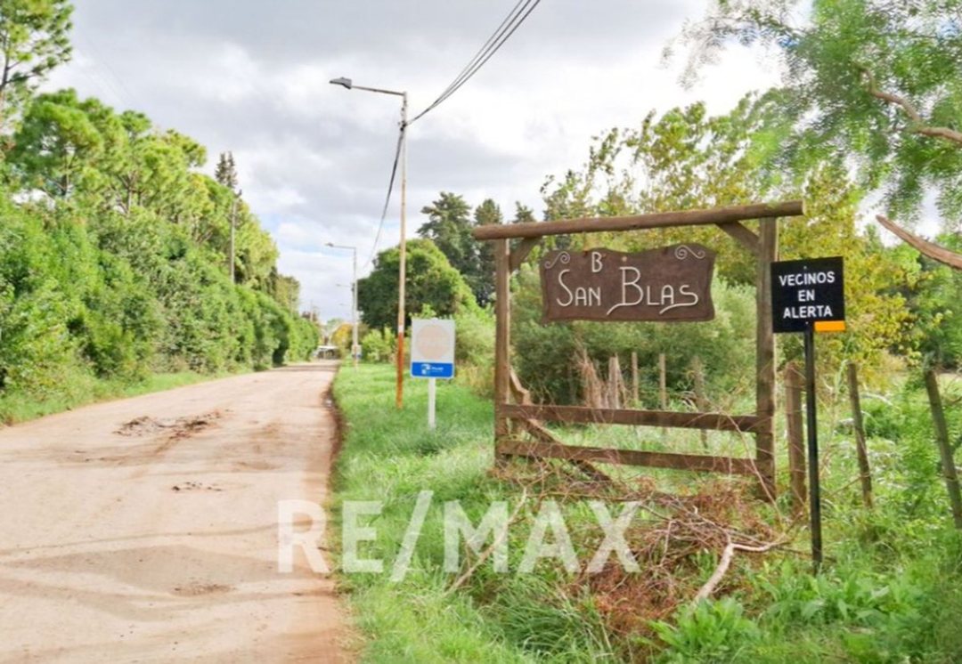 VENTA - Lote en esquina Barrio San Blas 1370 m2