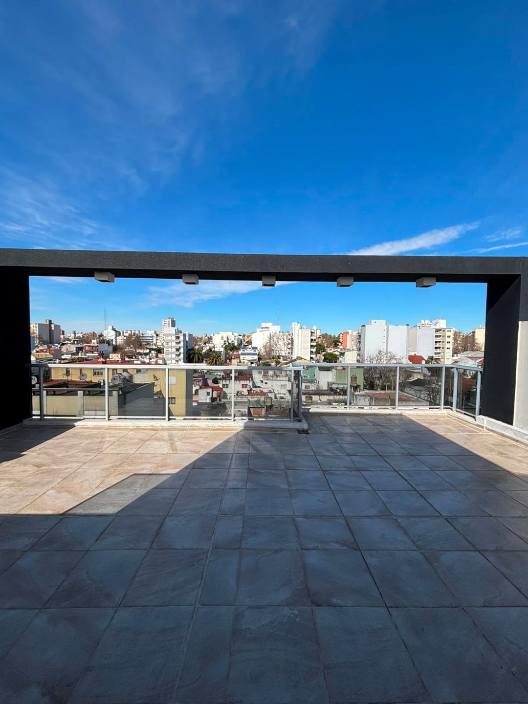 VENTA MONOAMBIENTE CON COCHERA SANTOS LUGARES