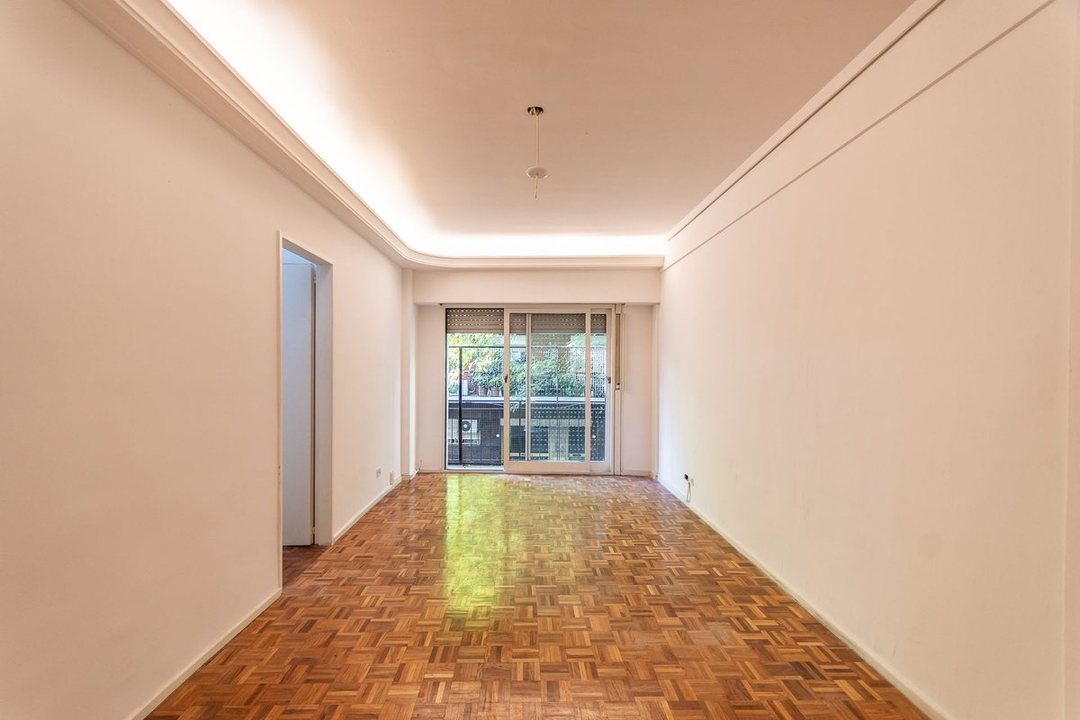 Venta departamento 4 Ambientes RECOLETA C/ BALCON