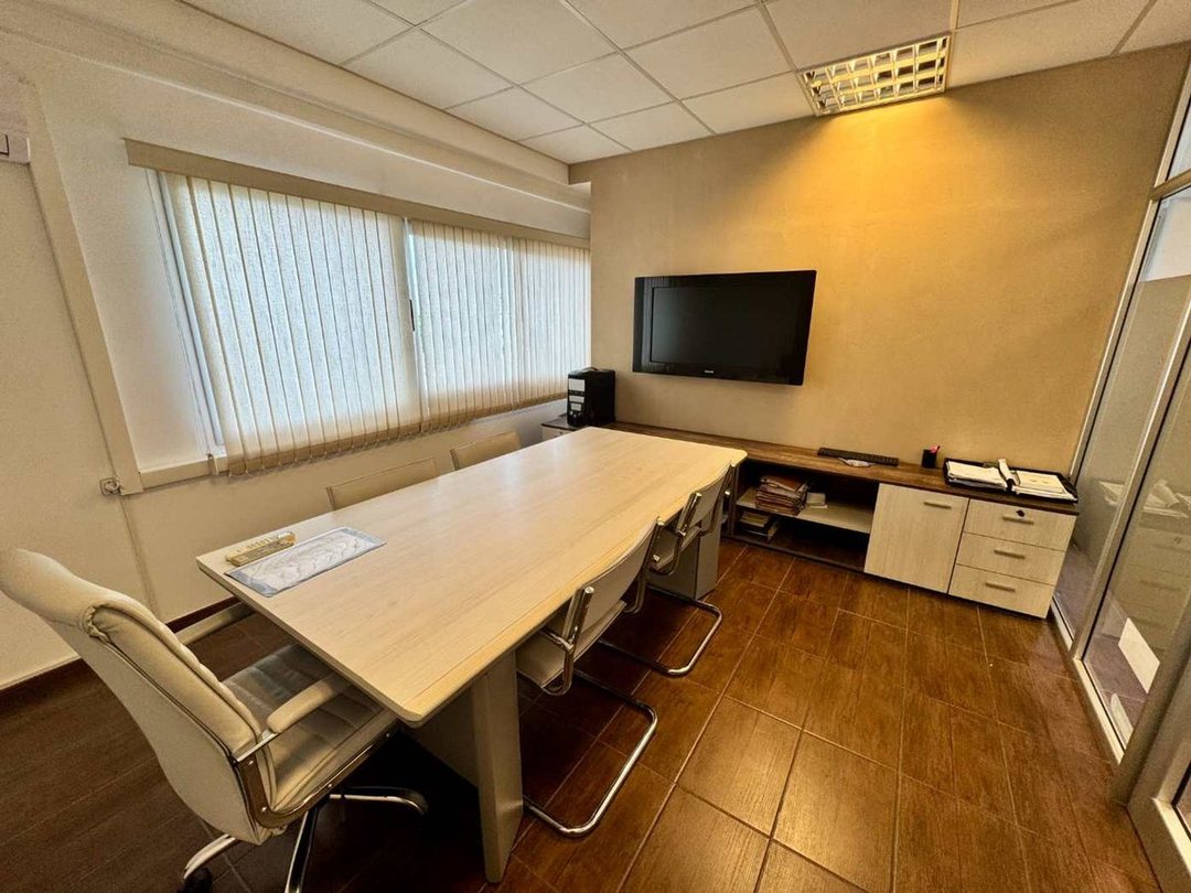 OFICINA MONOAMBIENTE EN VENTA LA PLATA CON PRIVADO