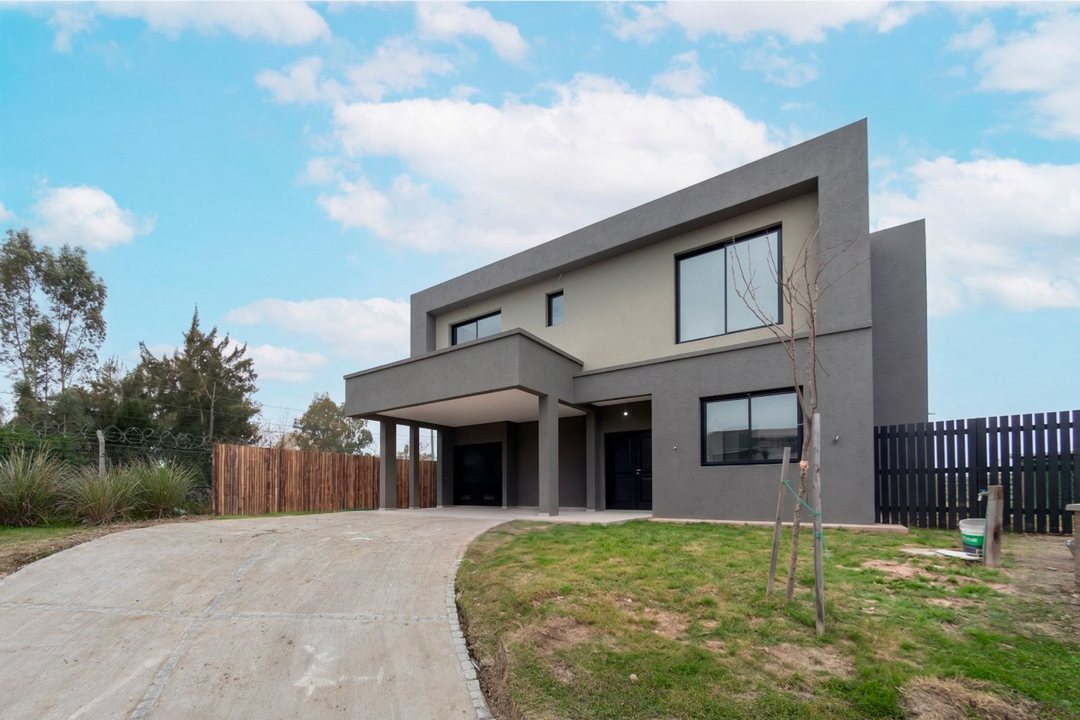 venta casa a estrenar santa ana  5 amb
