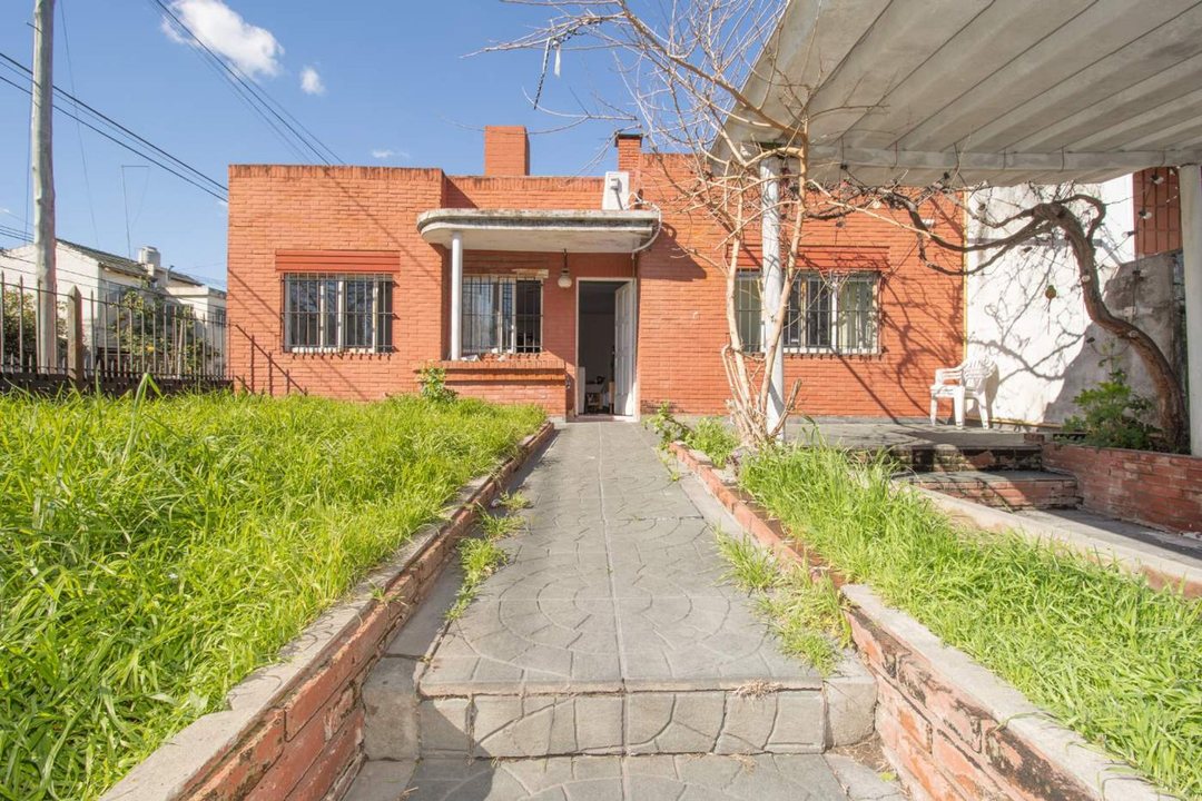 Casa en venta en lote propio – San Andrés