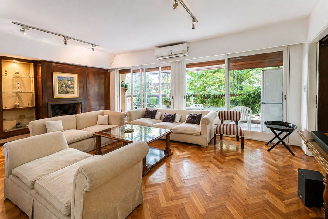 VENTA PISO 5 AMB RECOLETA PATIO APTO PERMUTA
