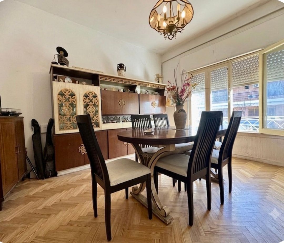 VENTA CASA 4 AMBIENTES CON COCHERA Y TERRAZA