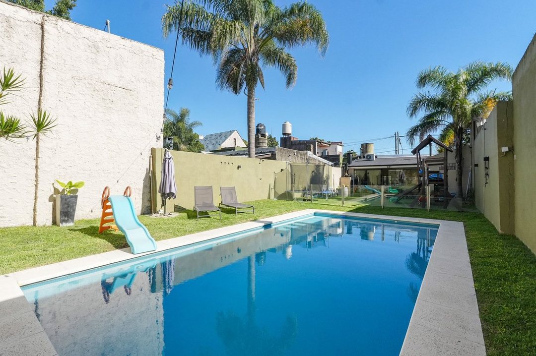 Venta Casa 5 Amb Munro a Nueva con Pileta y Parque