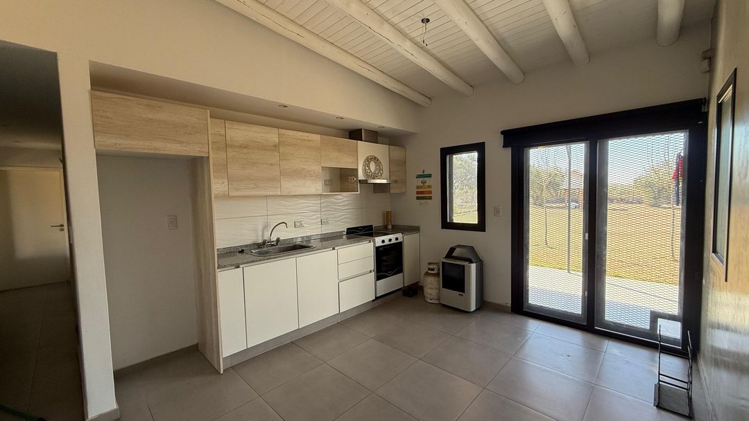 CASA A LA VENTA EN BARRIO ECO DE OLIVARES, MAIPÚ
