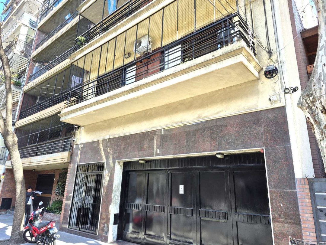 DEPTO 2 AMB c/2 Patios - Excelente estado APTO CRE