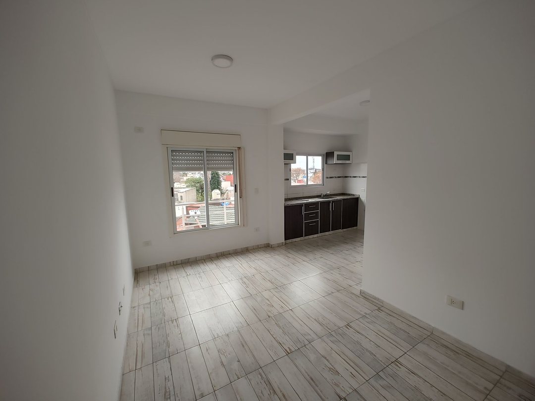 VENTA DEPARTAMENTO 2 AMBIENTES, SANTOS LUGARES!